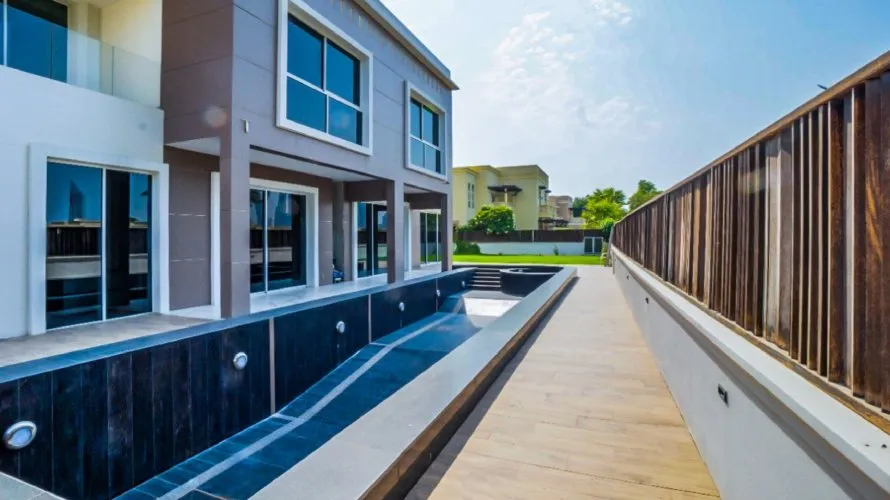 Villa de 7 dormitorios en Emirates Hills, UAE No. 1468 № 26