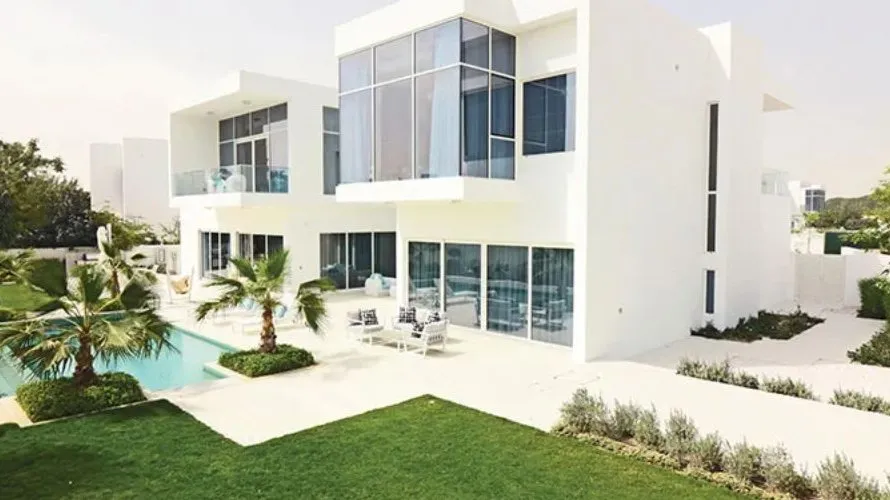 Villa de 4 dormitorios en Dubai, UAE No. 1923 № 1