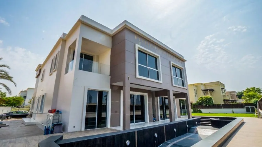 Вилла с 7 спальнями в  Emirates Hills, Дубай, ОАЭ №1468