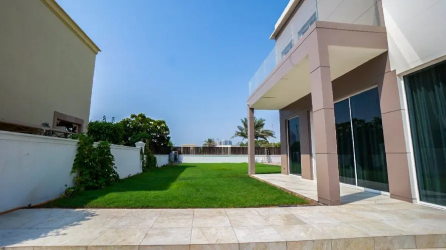 7 bedrooms villa for sale , Emirates Hills, Dubai, UAE No. 1468 № 19