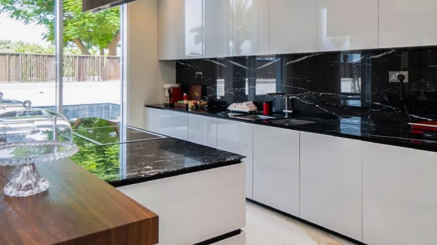 7 bedrooms villa for sale , Emirates Hills, Dubai, UAE No. 1468 № 22